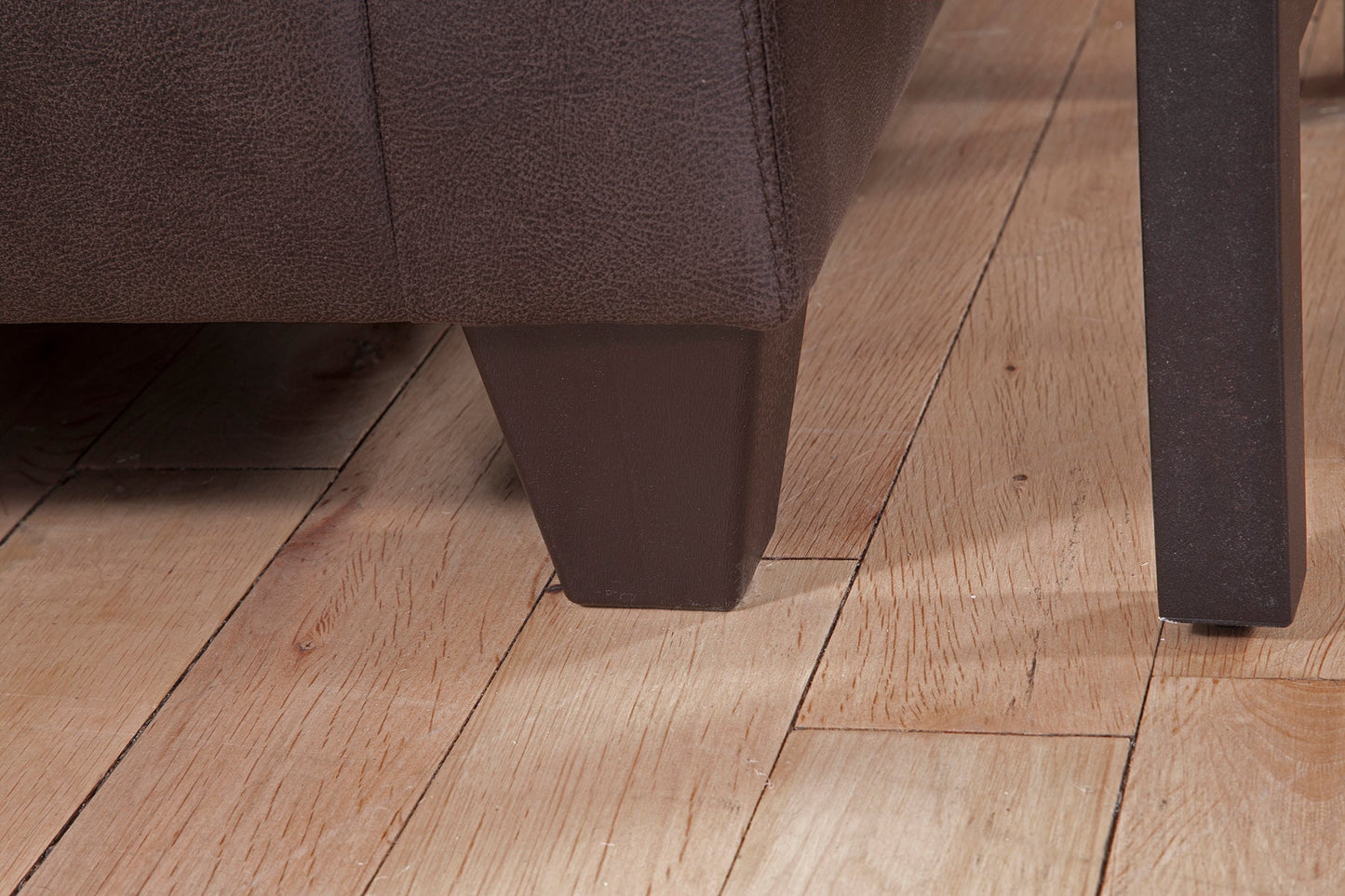 A7V2 Sofa - Brown
