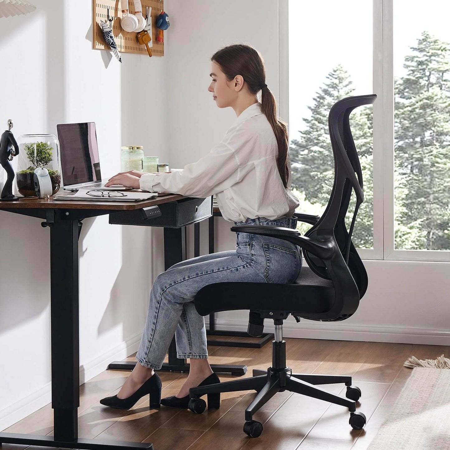 Ergonomic Computer Mesh Chair with Flip-up Armrests,Lumbar Support, Backrest for Home Office
