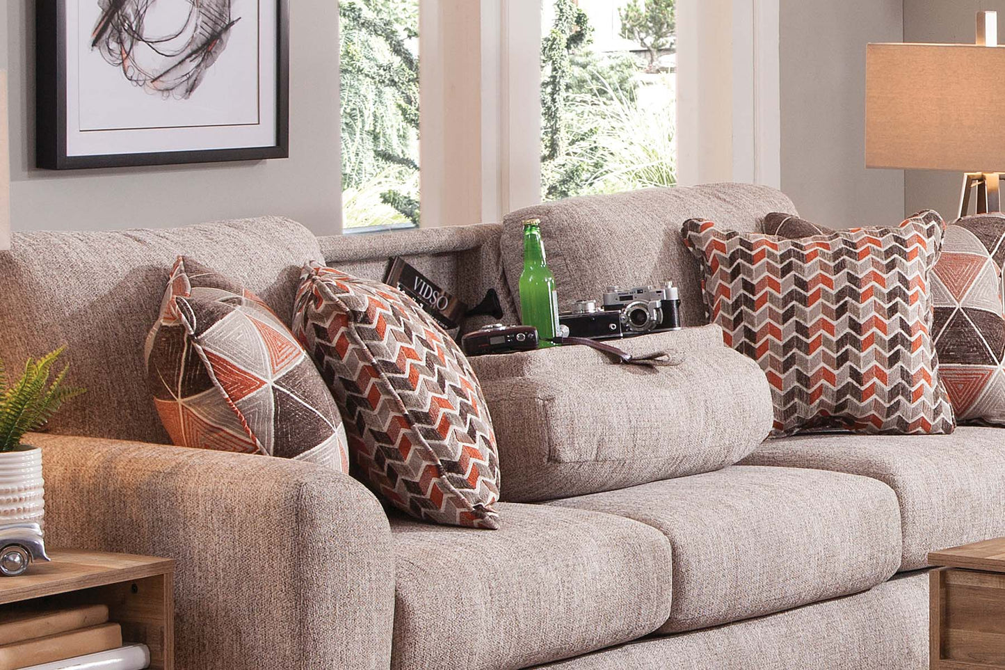 S347V1 Sofa - Salt and pepper