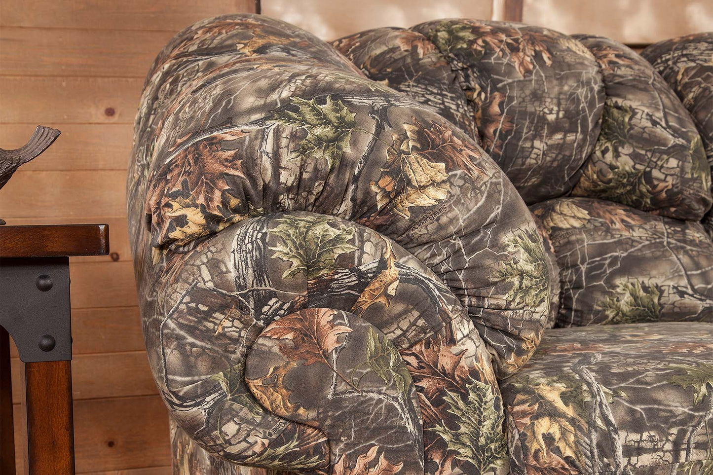 A86V1 Loveseat - Camouflage