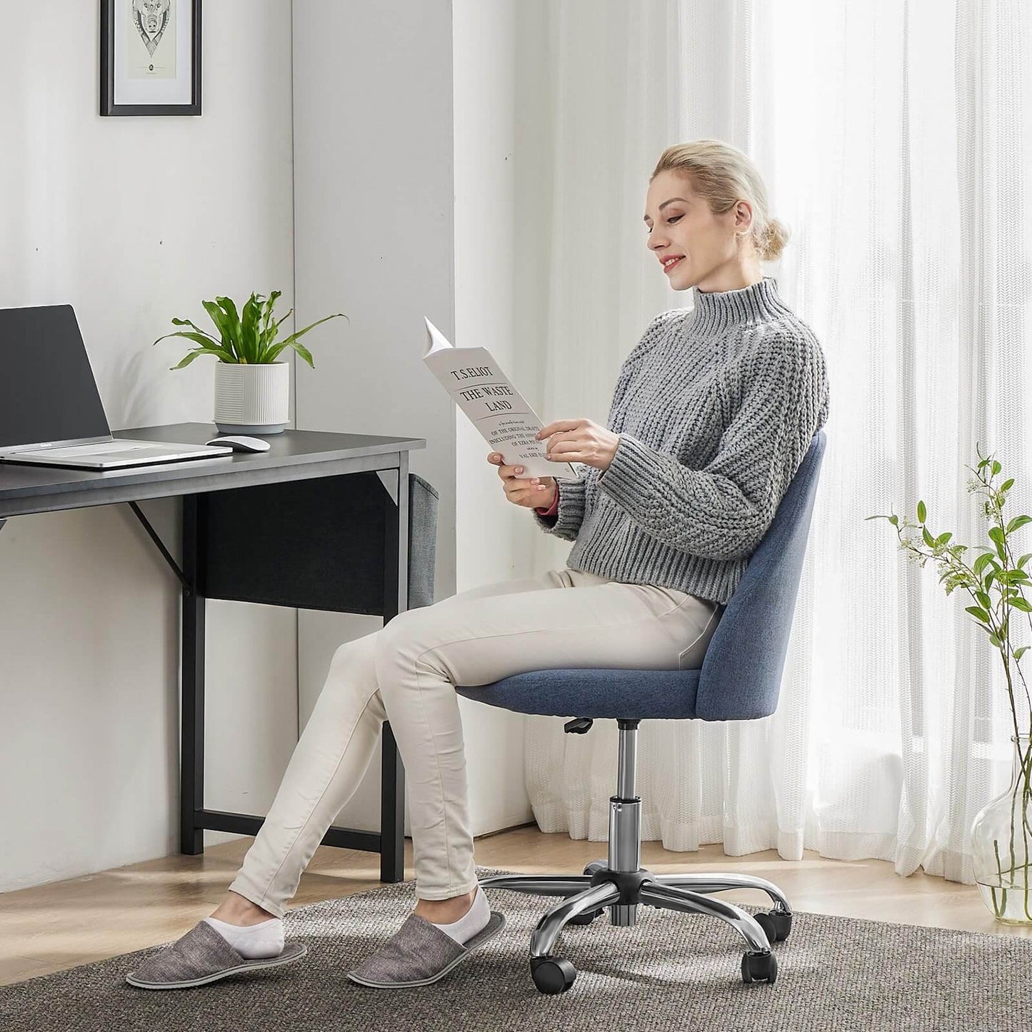 Modern Fabric Armless Adjustable Swivel Office Desk Chairs with Wheels